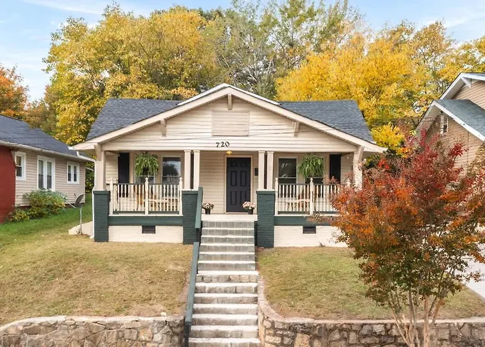 Holiday home 5 Mins To Downtown 3 Kings Old Salem Sanctuary Winston-Salem